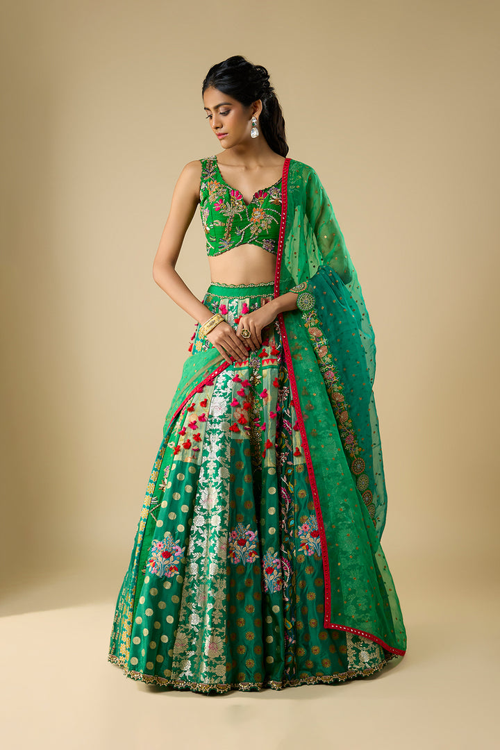 Emerald Green Embroidered Lehenga Set with Organza Dupatta