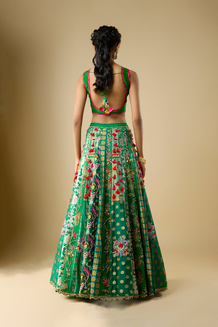 Emerald Green Embroidered Lehenga Set with Organza Dupatta